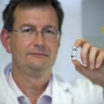 Professor Bob Anderson from the Walter and Eliza Hall Institute in Melbourne, Australia, has identified the three protein fragments that make gluten -- the main protein in wheat, rye and barley -- toxic to people with celiac disease. (Credit: Czesia Markiewicz, Walter and Eliza Hall Institute)